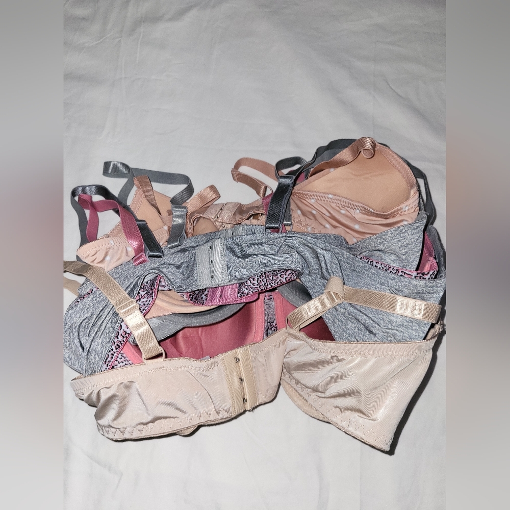 Bras 40D* - Picture 3 of 3